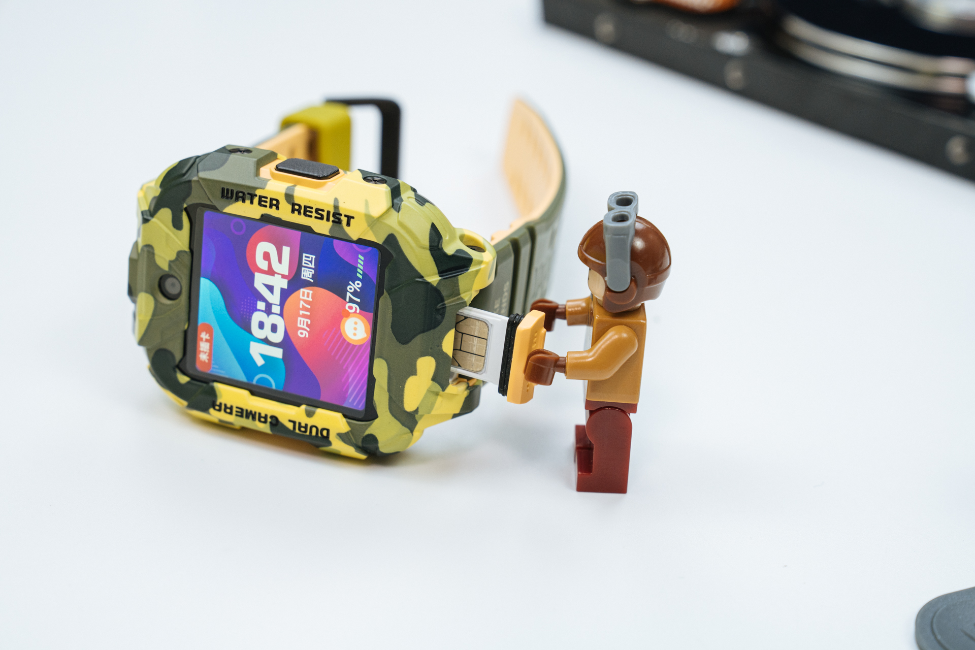 3608xs和小天才q1r手表哪个好,儿童手表360好还是小天才好