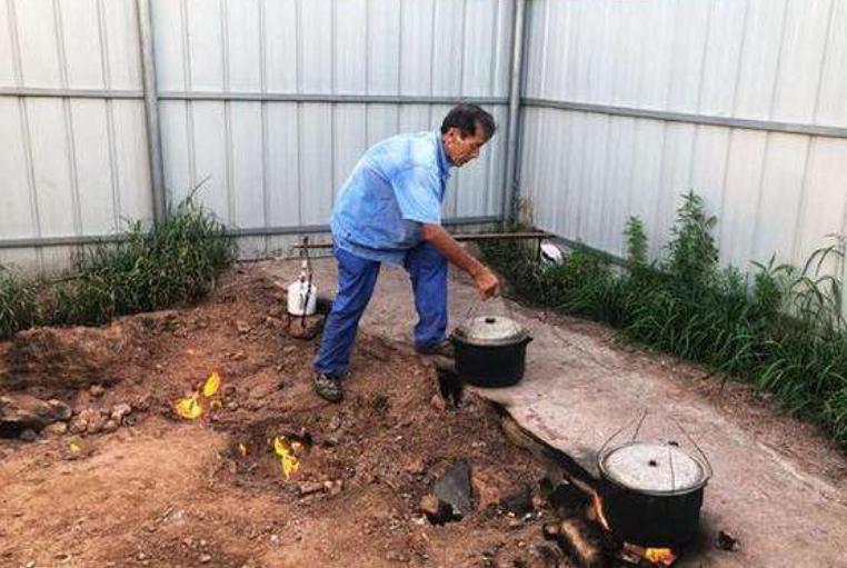 重庆地火村的地火能不能被水熄灭,重庆神秘地火燃烧60年