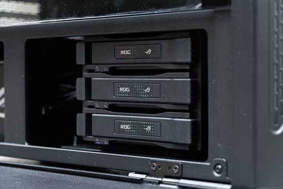 rogstrix雷鹰850g测评,rogstrix雷鹰550w