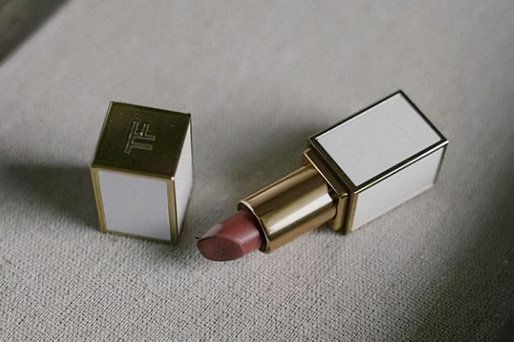 口红推荐黄皮显白显气色,黄黑皮涂什么口红显白平价