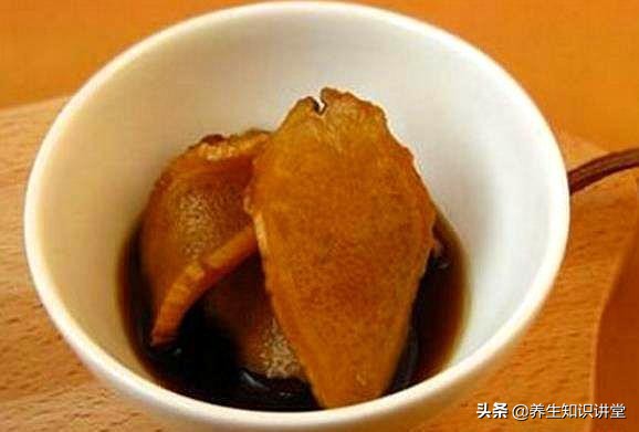 手上长密密麻麻水泡很痒涂什么药,手上长小水泡很痒可以把泡刺破吗