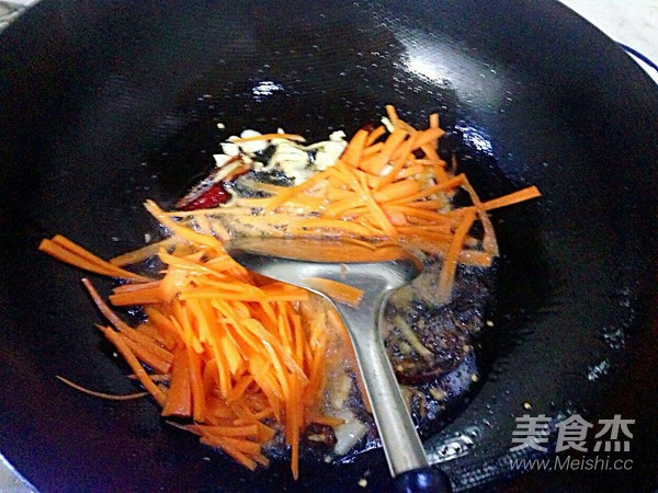 炒土豆丝注意点,炒土豆丝时哪种做法不粘锅