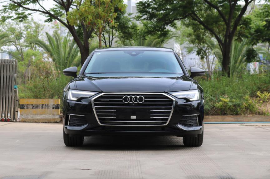 奔驰e级宝马5系奥迪a6l权威对比下,宝马5系和奥迪a6l