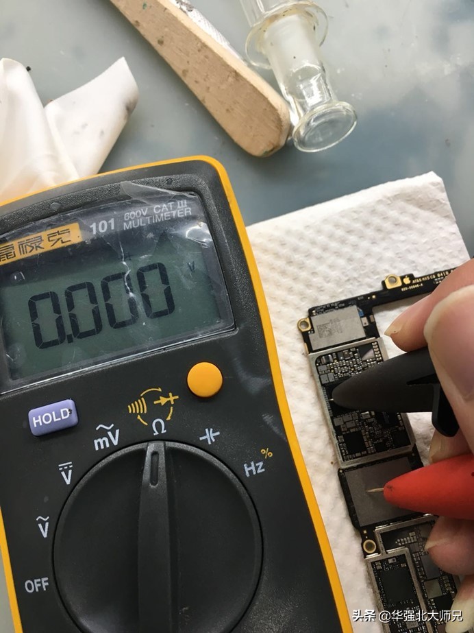 iphone8重摔之后小电流不开机,苹果8p重摔短路不开机