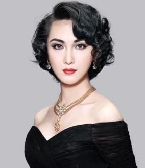 半年20多次手术，万千人骂她人妖变态，刘婷变性路比你想象的艰难