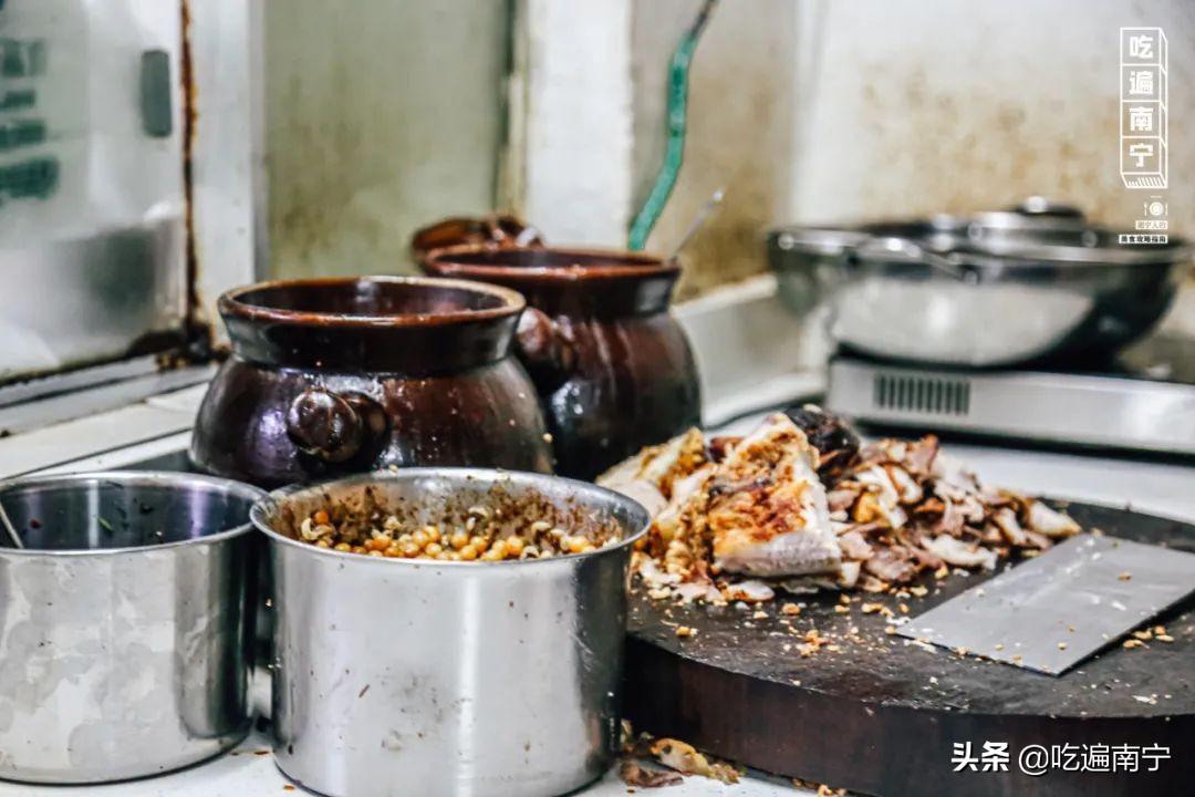 这碗桂林米粉不对劲，南宁人吃没毛病，桂林人看了一直骂