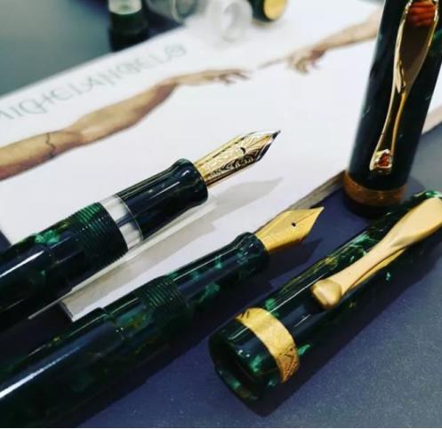 万宝龙钢笔外观设计,萧伯纳和万宝龙钢笔哪个好