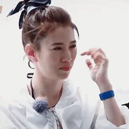 妻子团爆老公丑事：汪峰脚指甲硬到剪不动，买超耳朵被张嘉倪掏聋