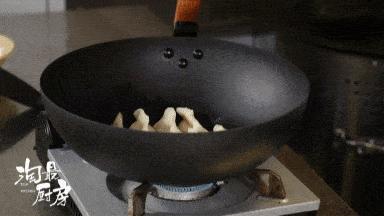 3步搞定零难度锅贴,满嘴香锅贴