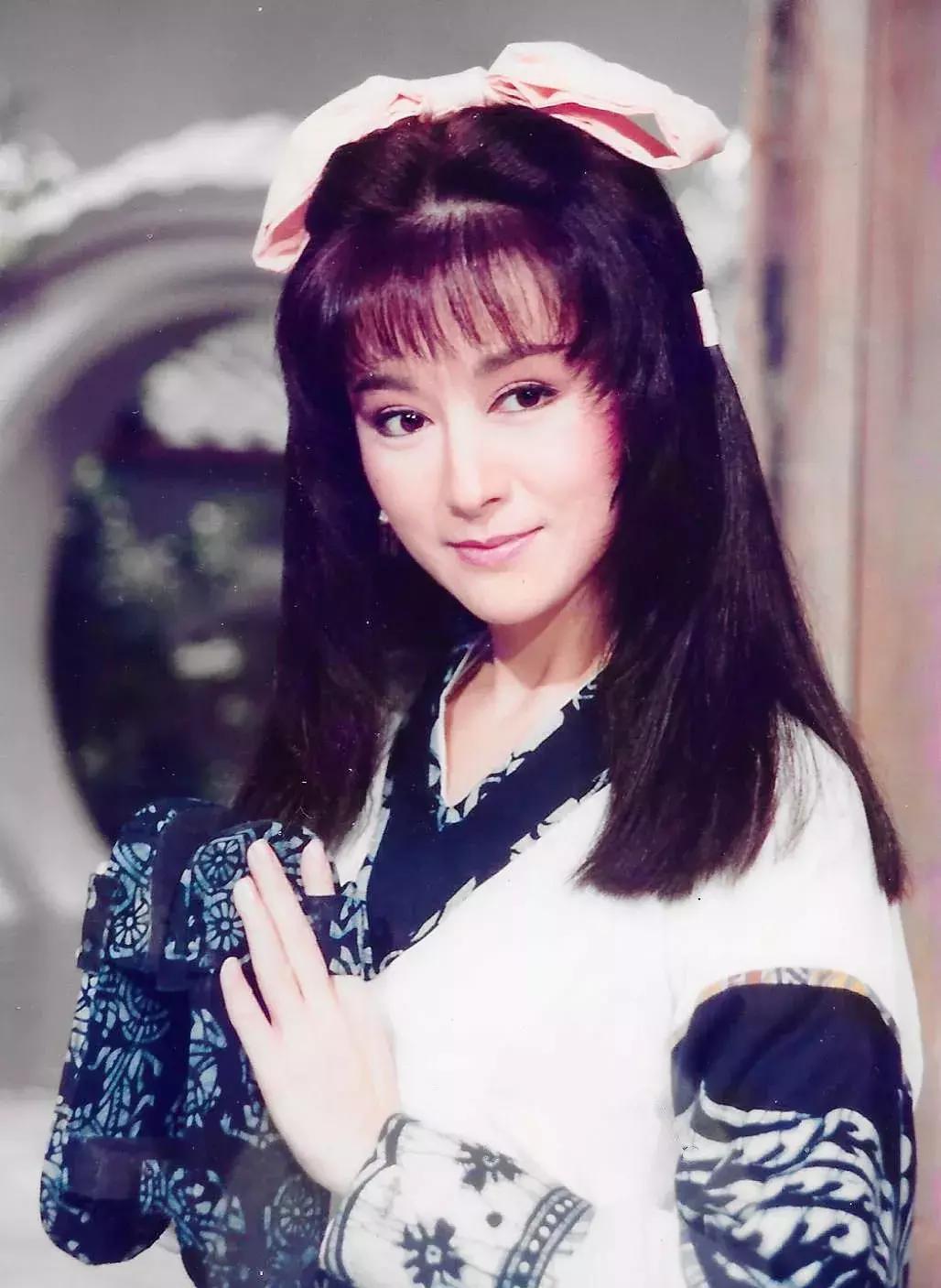 70岁潘迎紫肌肤似少女,71岁的潘迎紫是如何保养的