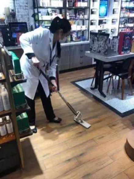 “代购”“厨子”“保洁”“学生”集齐一身，免税人全员出击