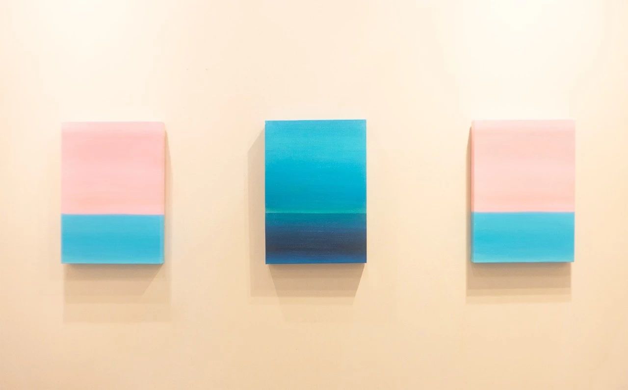 张家玮专访:我好像在池塘的水底,从一个月亮走向另一个月亮