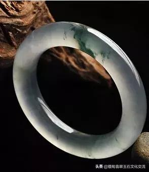 怎么辨别翡翠手镯好坏图解,翡翠手镯好坏最简单方法