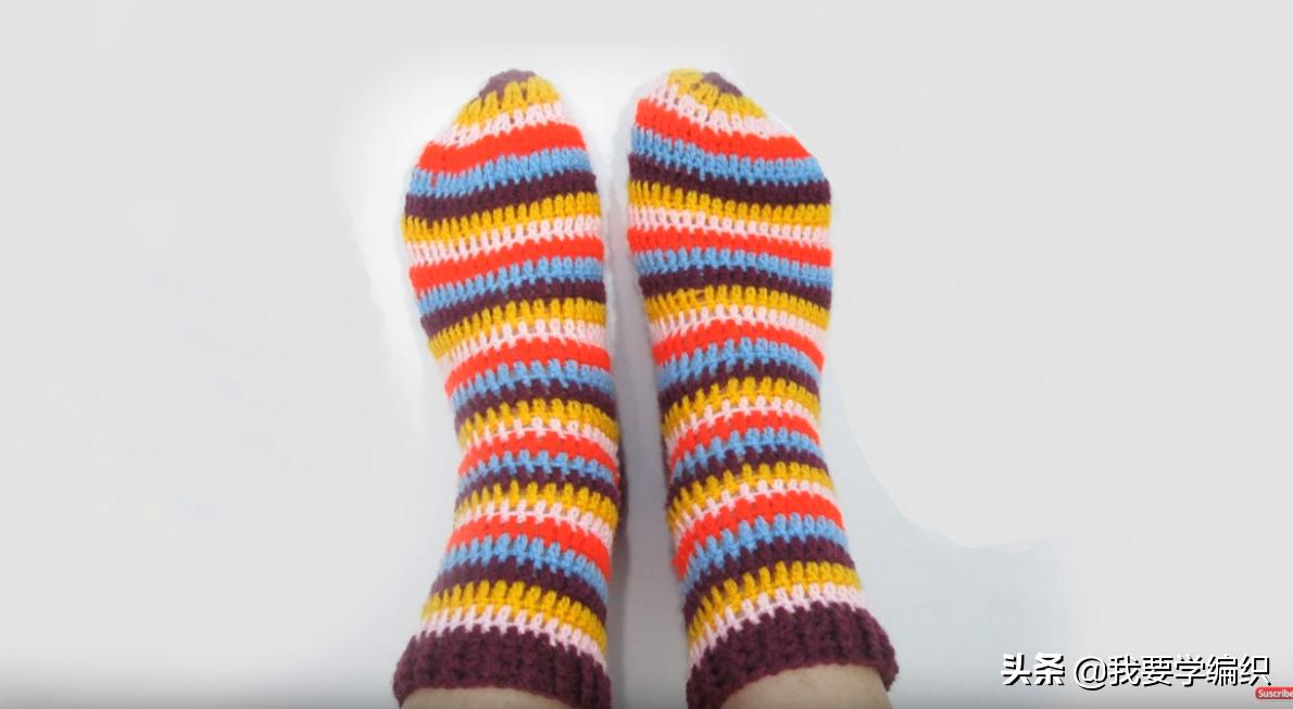 最简单钩袜子视频,时尚彩虹地板袜编织图解