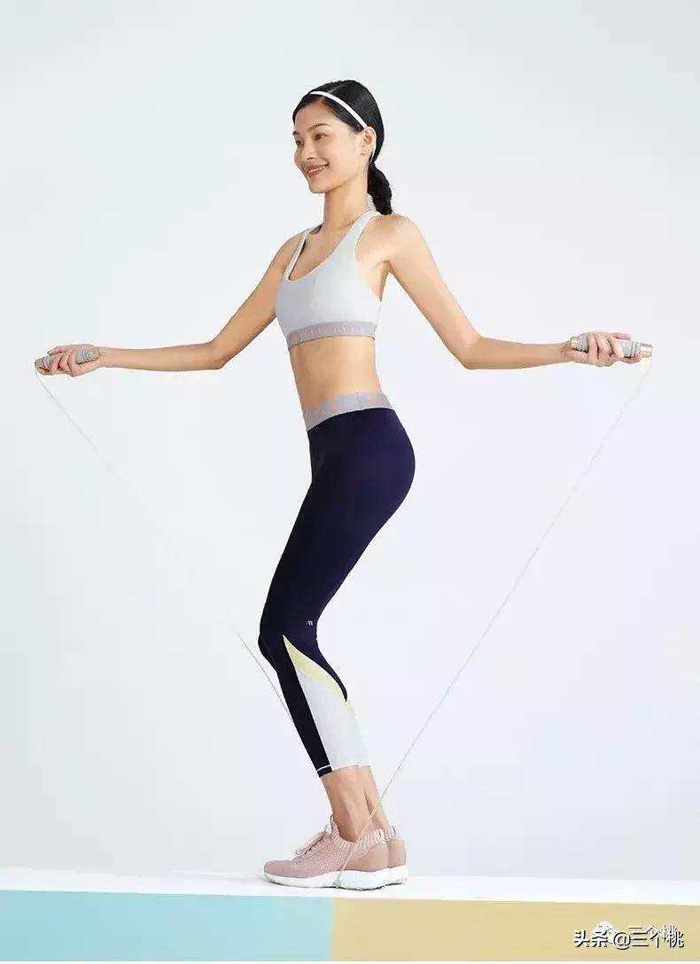 风衣、西装、花裙子……春天来了，这10件值得买！‖桃子购物车