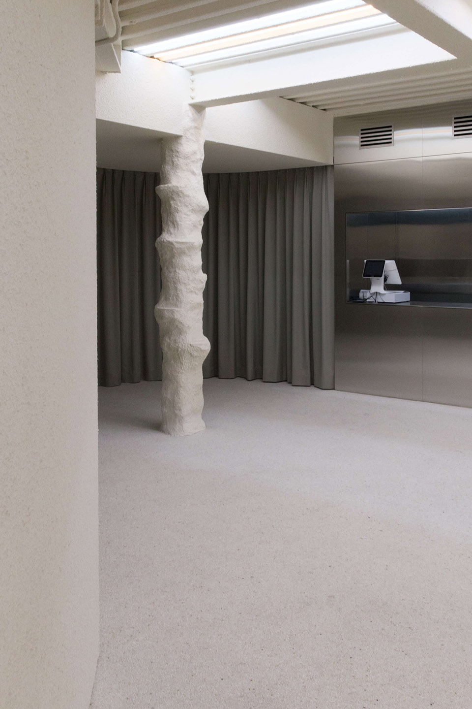 AnderssonBell旗舰店,首尔/CreativeStudioUnravel