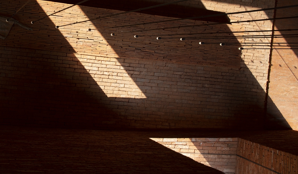 ur华师旗舰店,ur莘庄旗舰店