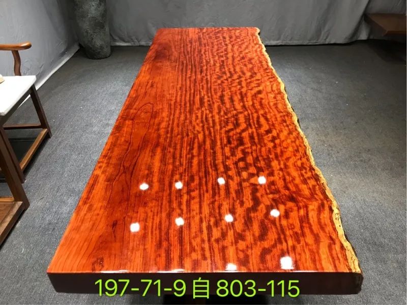 实木大板和红木家具哪个好,金丝楠木大板和巴花大板哪个好