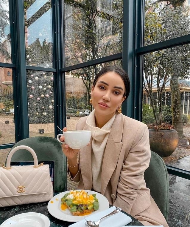 今年最火的毛衣慵懒风外穿高领,适合圆脸穿的高领毛衣