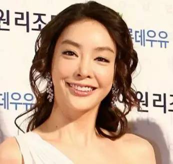 崔雪莉韩国财团,崔雪莉伤感回忆录