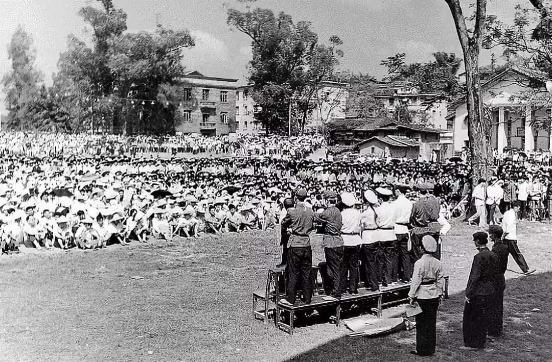 从“谈性变色”到千亿帝国，*人用成品**背后有着怎样的资本秘密？