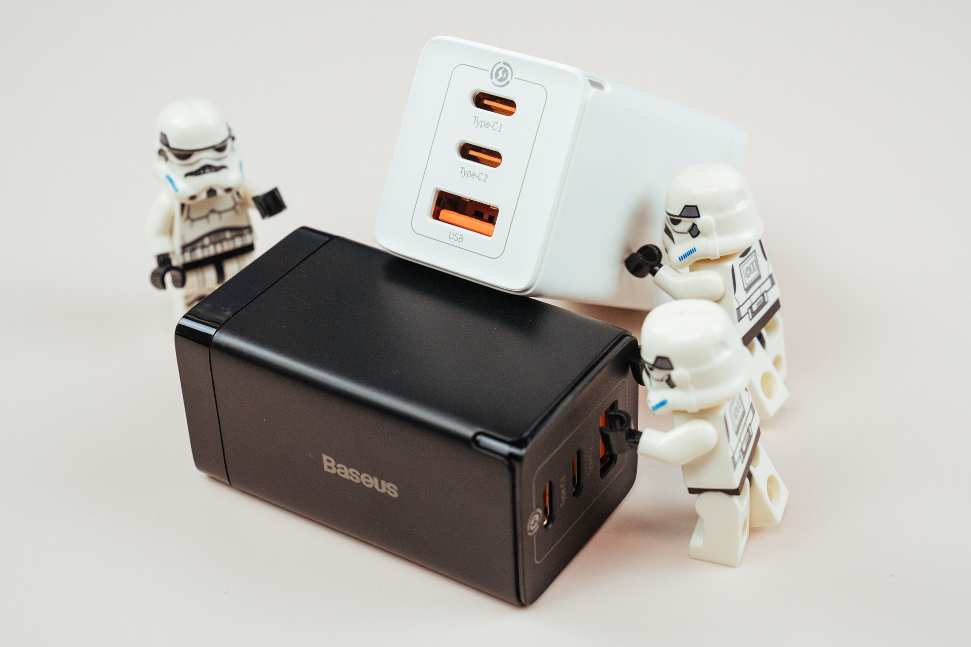 iphone1335w快充测评,iphone13充电头倍思评测