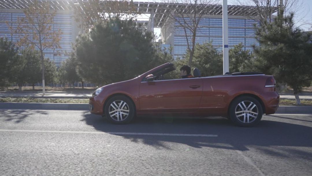 最新款二手高功率高尔夫,二手2.0t大众敞篷高尔夫