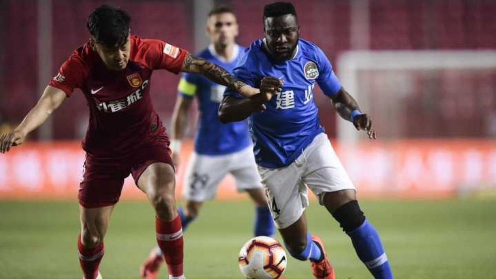 实况足球中超精选推荐,11个c罗vs11个梅西实况足球