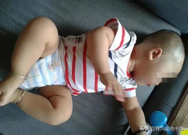 宝宝O型腿是因为纸尿裤？它并不是“元凶”，还有这三个原因