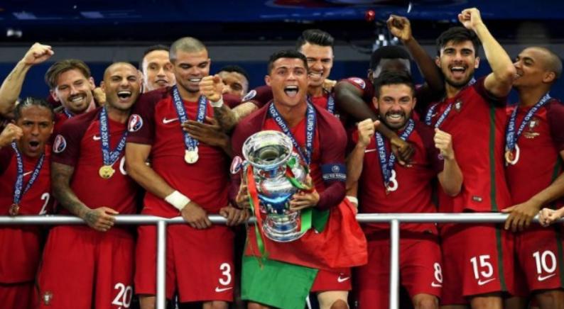 c罗为什么能和梅西相提并论,现在的c罗还能跟梅西比吗