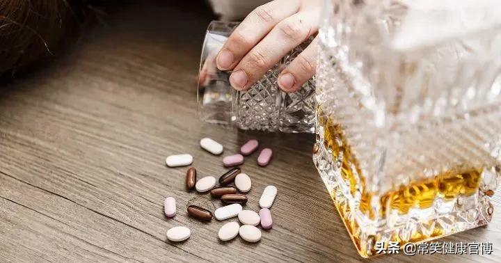 胃药什么时候吃最健胃,胃药服用牢记五时五类