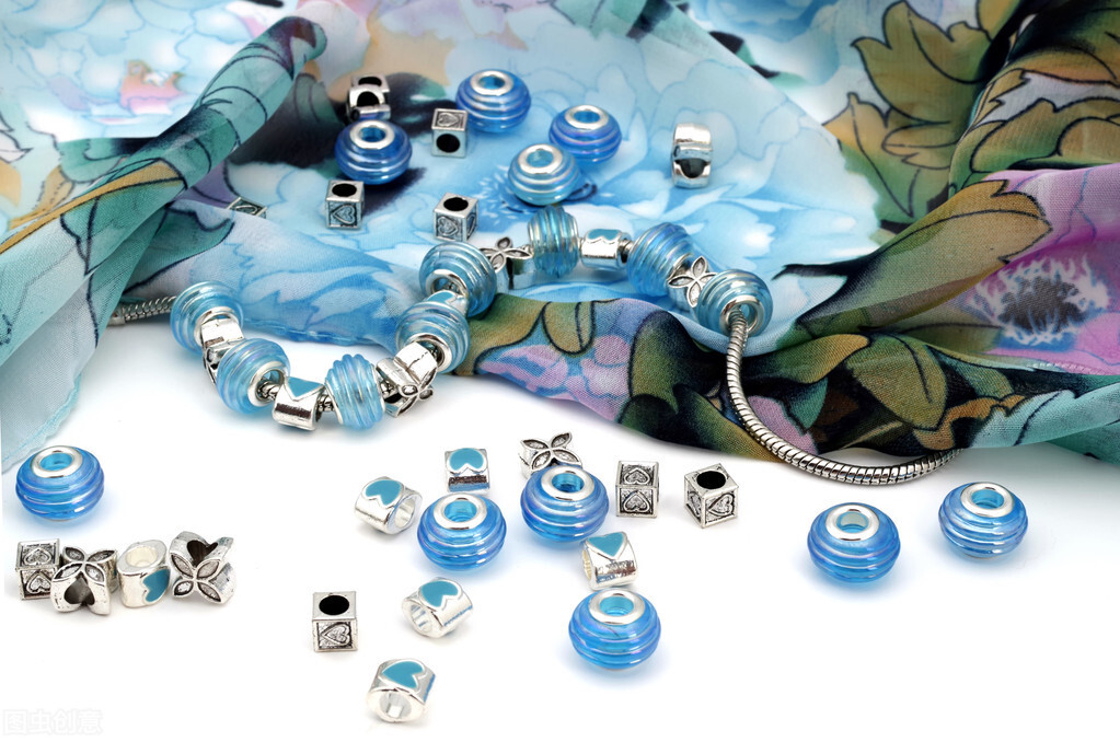 周大福珠宝的创立历史,珠宝界大佬周大福的发家史