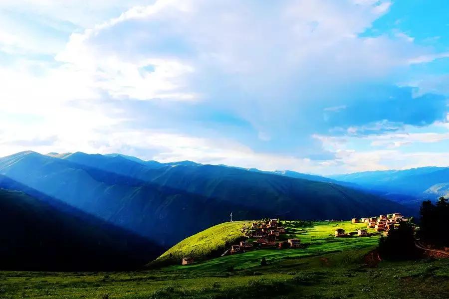 蓝山县领导深入乡镇调研脱贫攻坚,领导调研脱贫攻坚工作