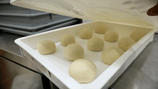 披萨饼边缘不上色怎么办,烤披萨边为什么不上色