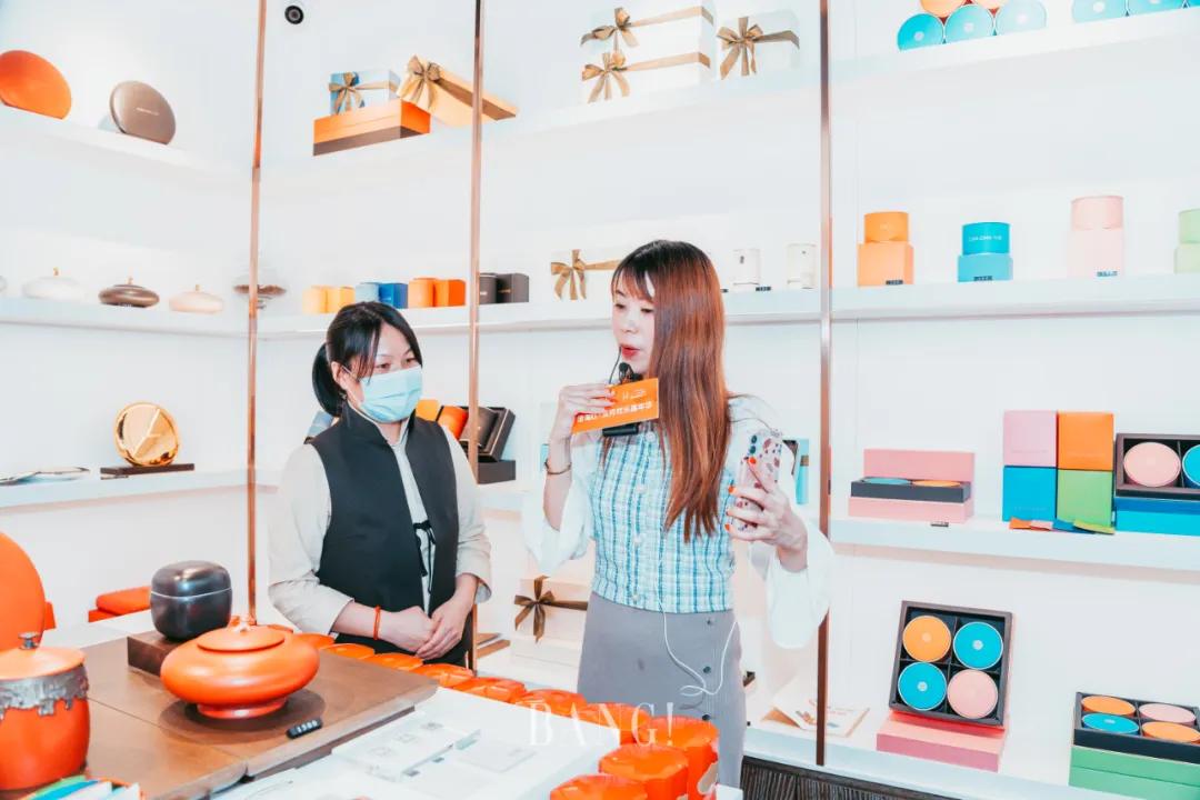 淮海路“红牌”倾城出动,回顾TA的精彩8小时