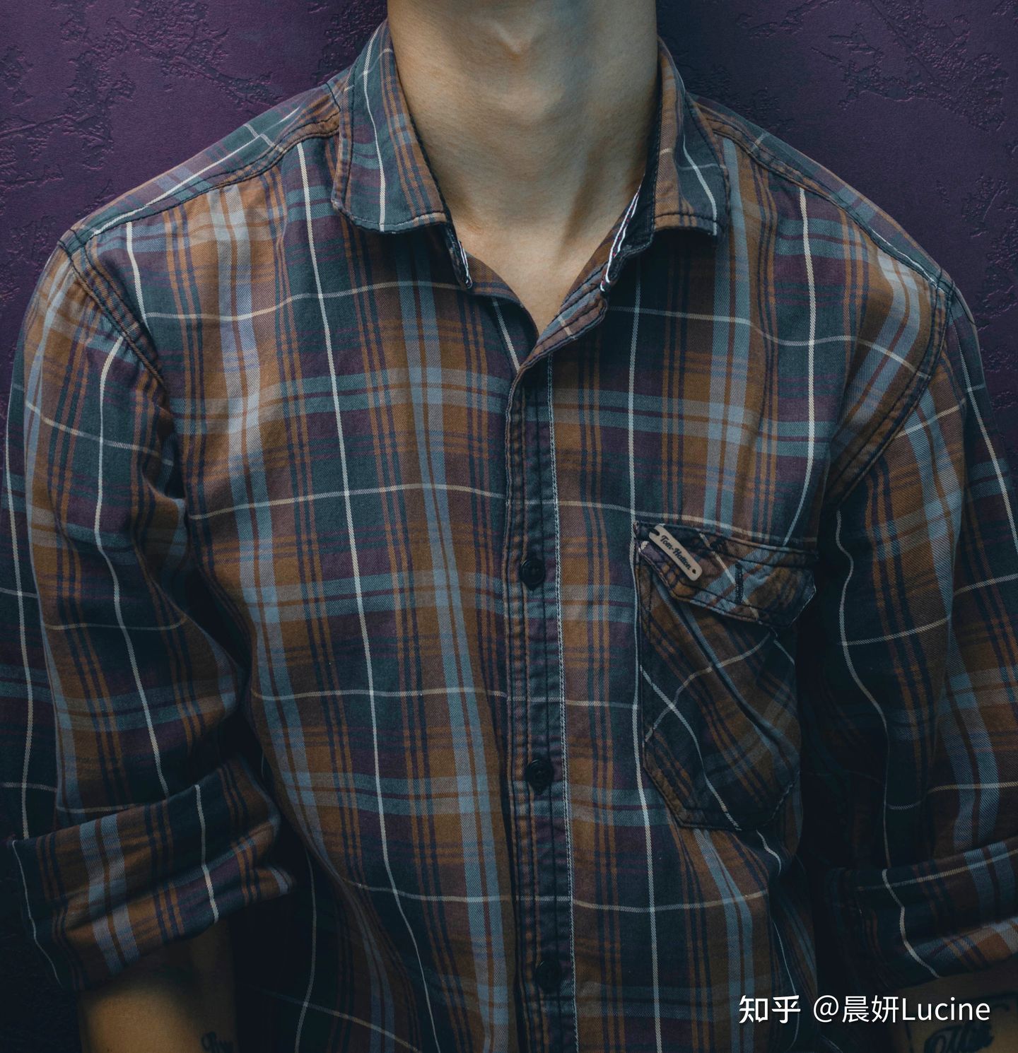 身材矮的男生怎么穿搭显高,又矮又黑男生穿搭