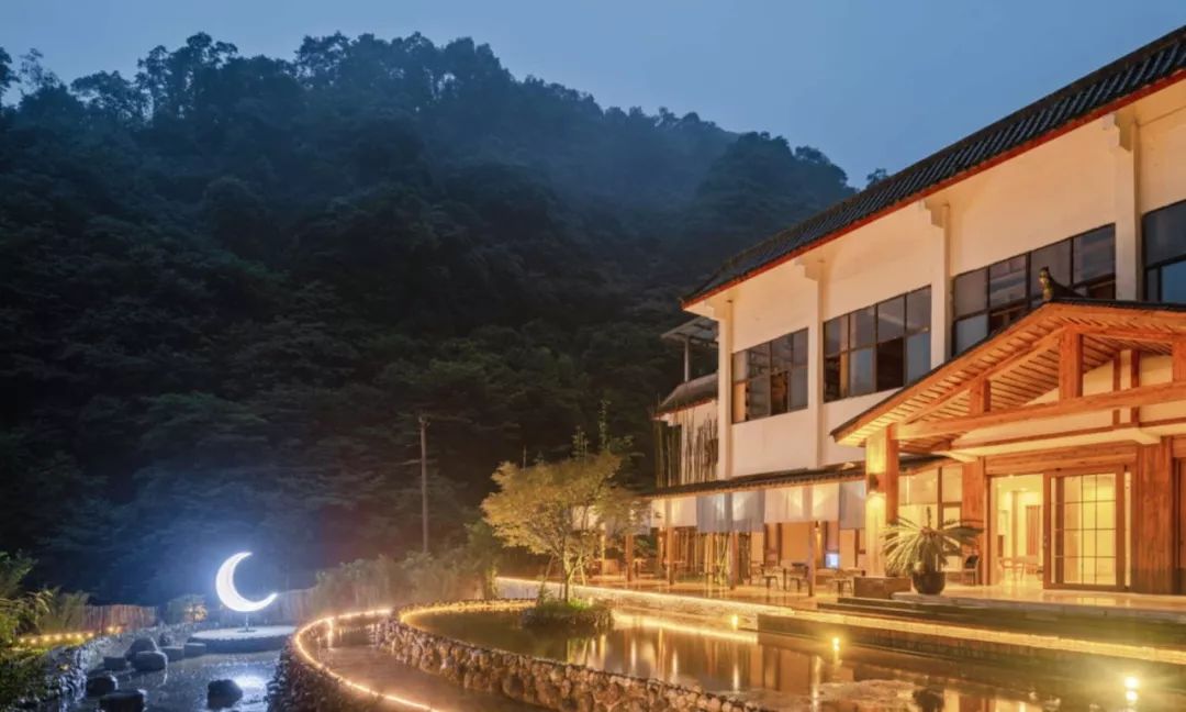 睡遍全国15个景区里的如程美宿，2岛3湖4山6古镇任你玩