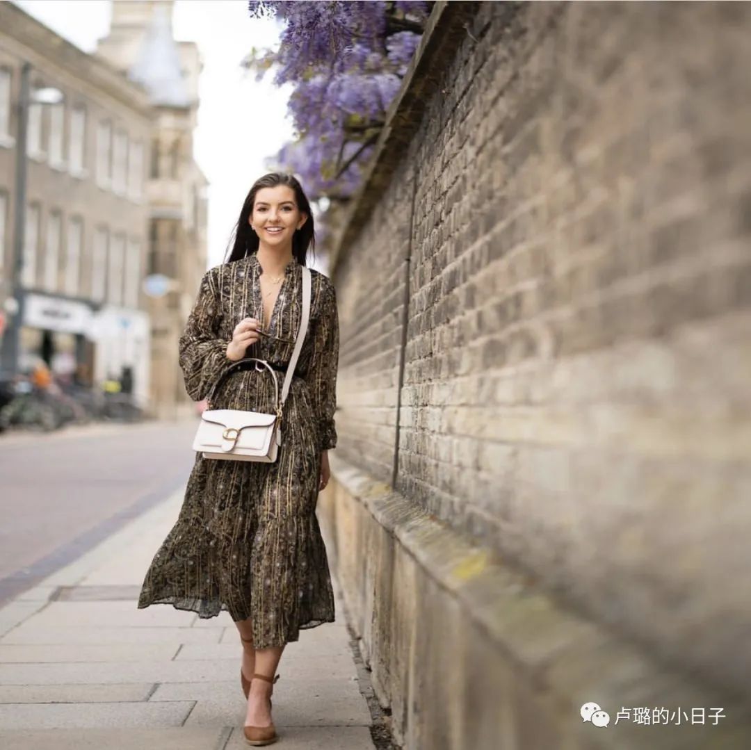 要说高级感的包，标配一定是白色包