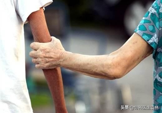 膝关节骨质增生怎样治疗效果好,膝关节骨质增生怎么治疗更有效果