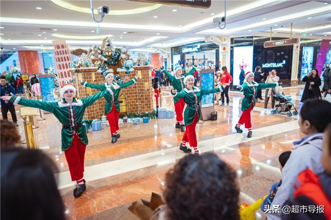 奇迹许愿圣诞树惊艳点亮，上海环球港开启奇幻童话之旅