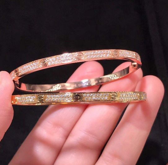 如何选择黄金手镯款式,黄金手镯怎么选自己适合的