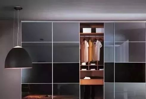 美式造型衣柜门板选什么材质,家具门板选择