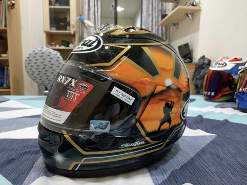 rx7x是街盔还是赛盔,arairx-7x头盔带刀侍卫拆箱