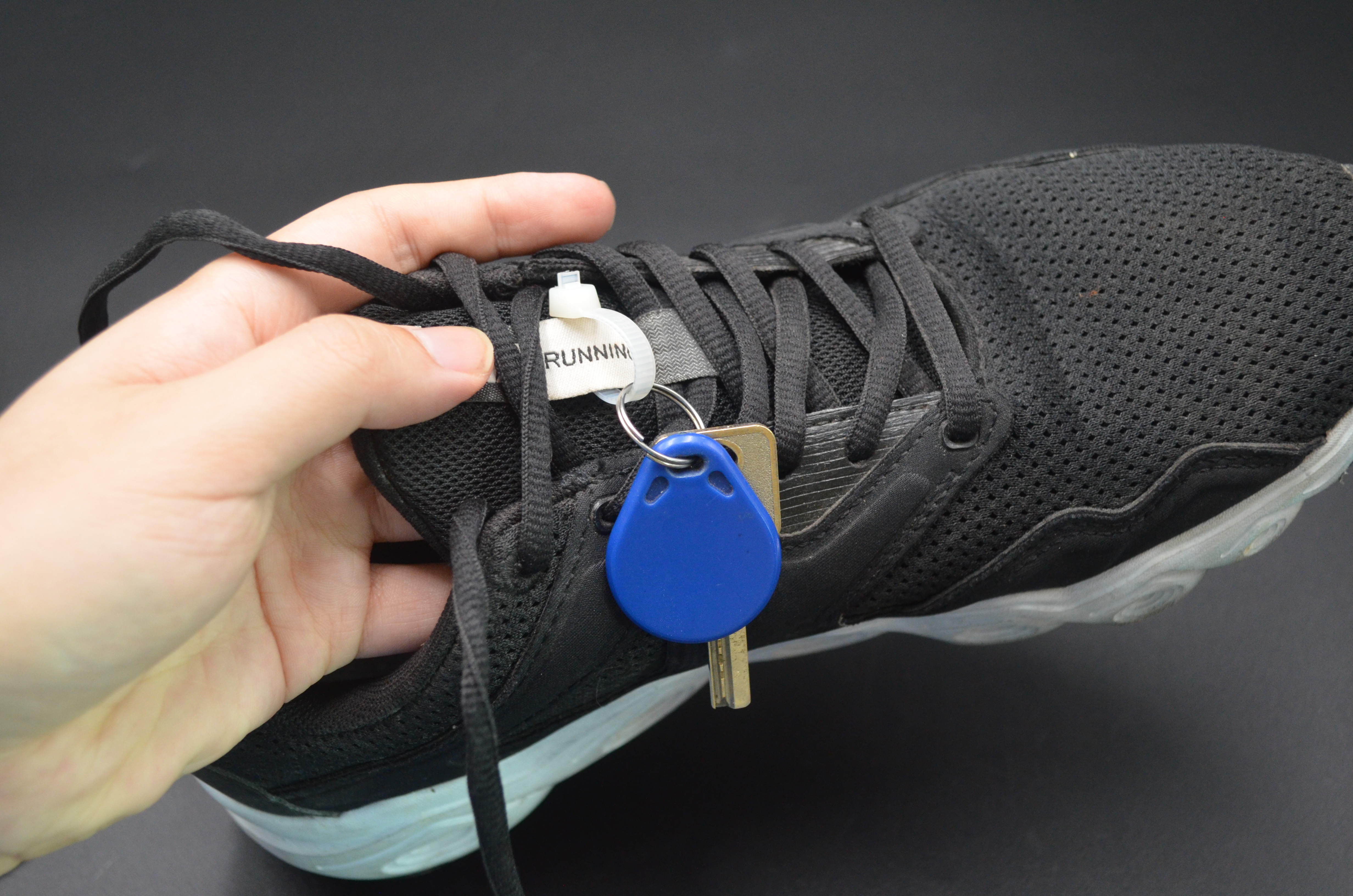 跑步钥匙没地方放,出门跑步时钥匙放哪里好