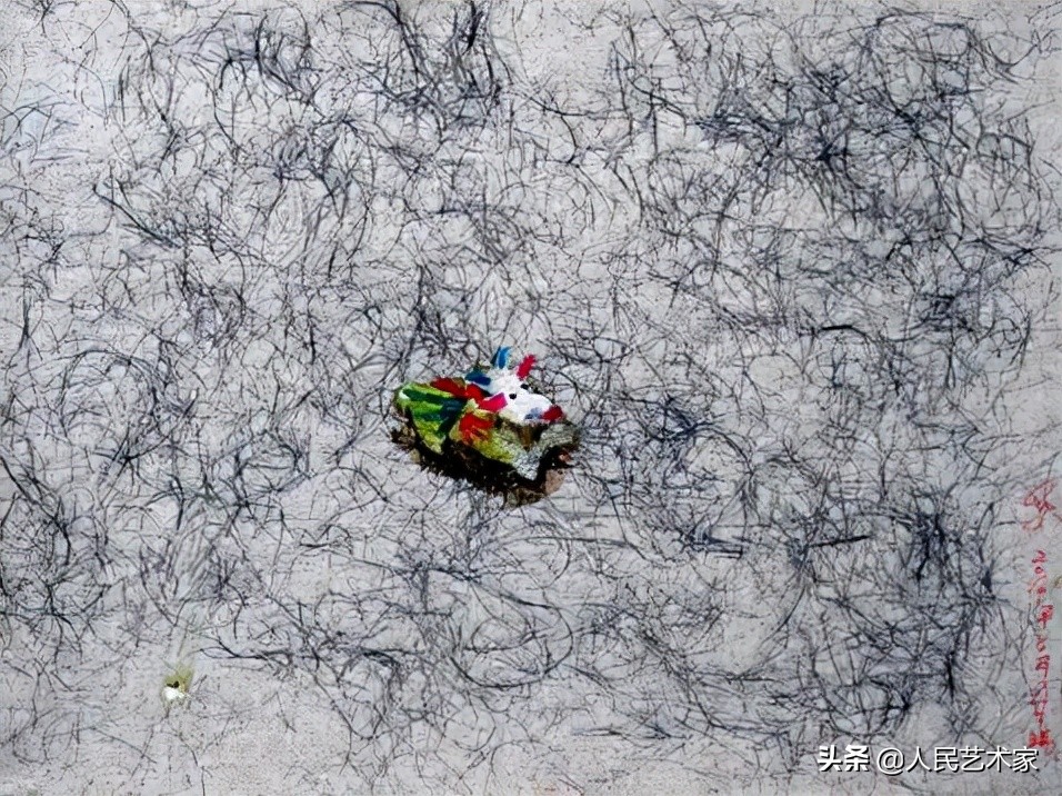 女性艺术展当中竟然出现了男人体？这件不可思议的事情，就发生在戚亚红身上