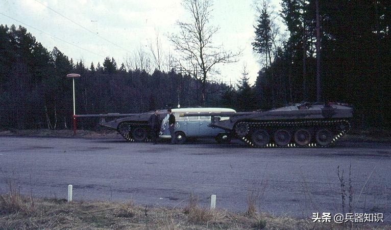 装甲前线斯崔克和strv103哪个好,strv103坦克取消炮塔