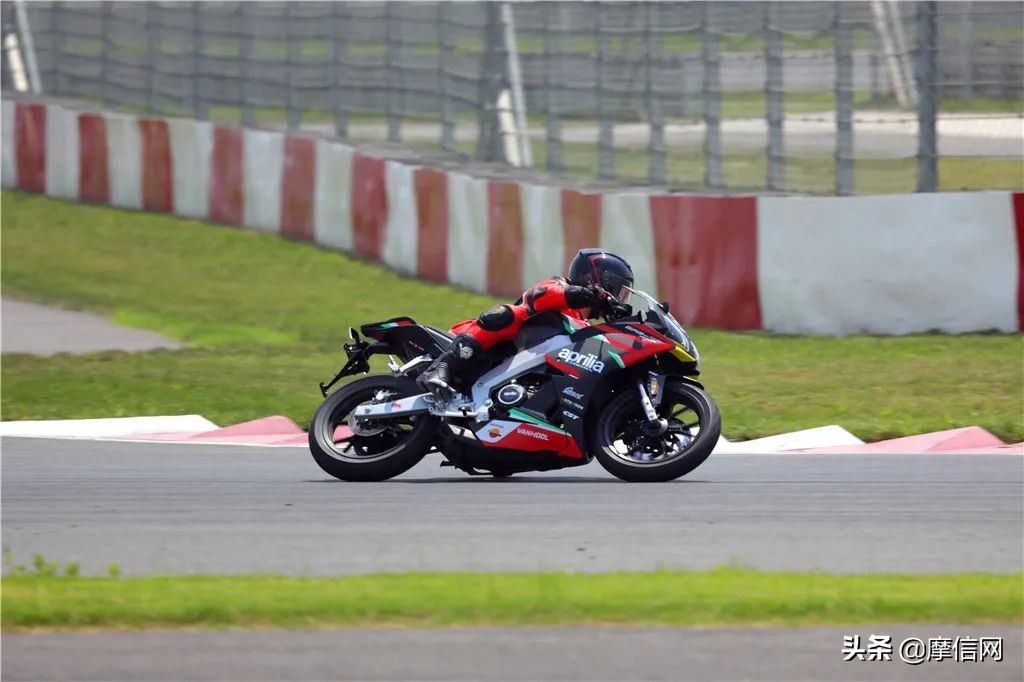 gpr250r赛道版值得购买吗,gpr250r运动版价格