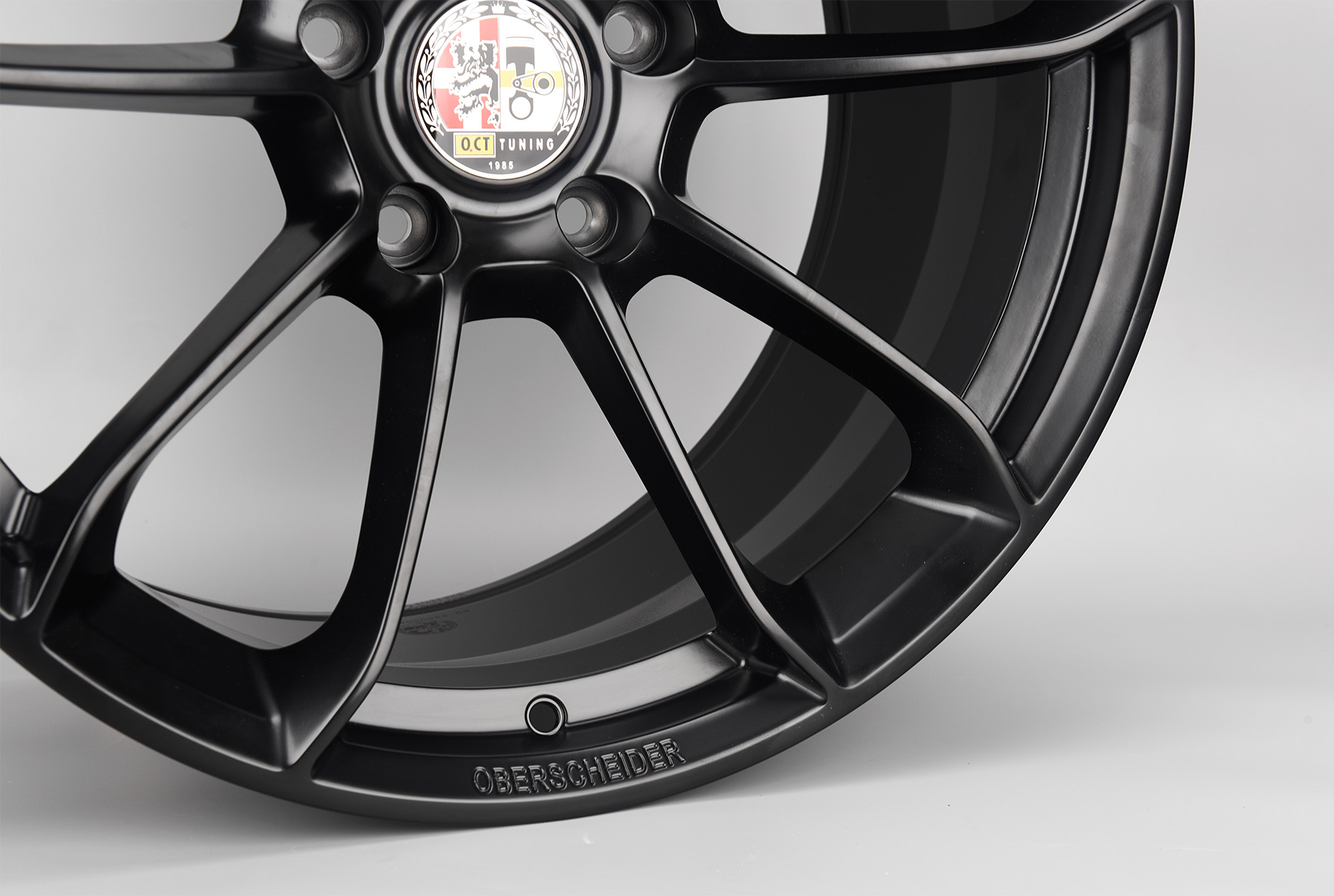 「产品发布」“极致工匠”O.CT发布保时捷718/911赛道版锻造轮毂