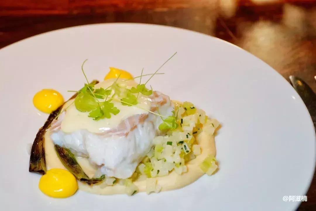 为了吃世界上最好吃的青花鱼，我飞去了挪威，光是捕捞船价值4亿