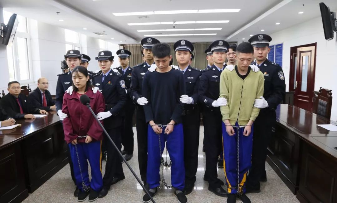 造成被害人或亲属实施自杀行为！7起涉黑恶势力犯罪案件，46人被集中宣判！